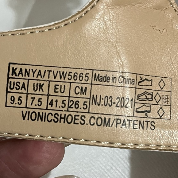 Vionic Snake Print Adjustable Wedge Kenya In Beige Size 9.5 - Picture 8 of 8